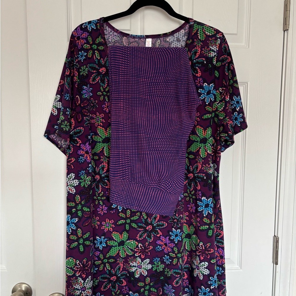LulaRoe outfit, perfect tee 3XL and TC leggings